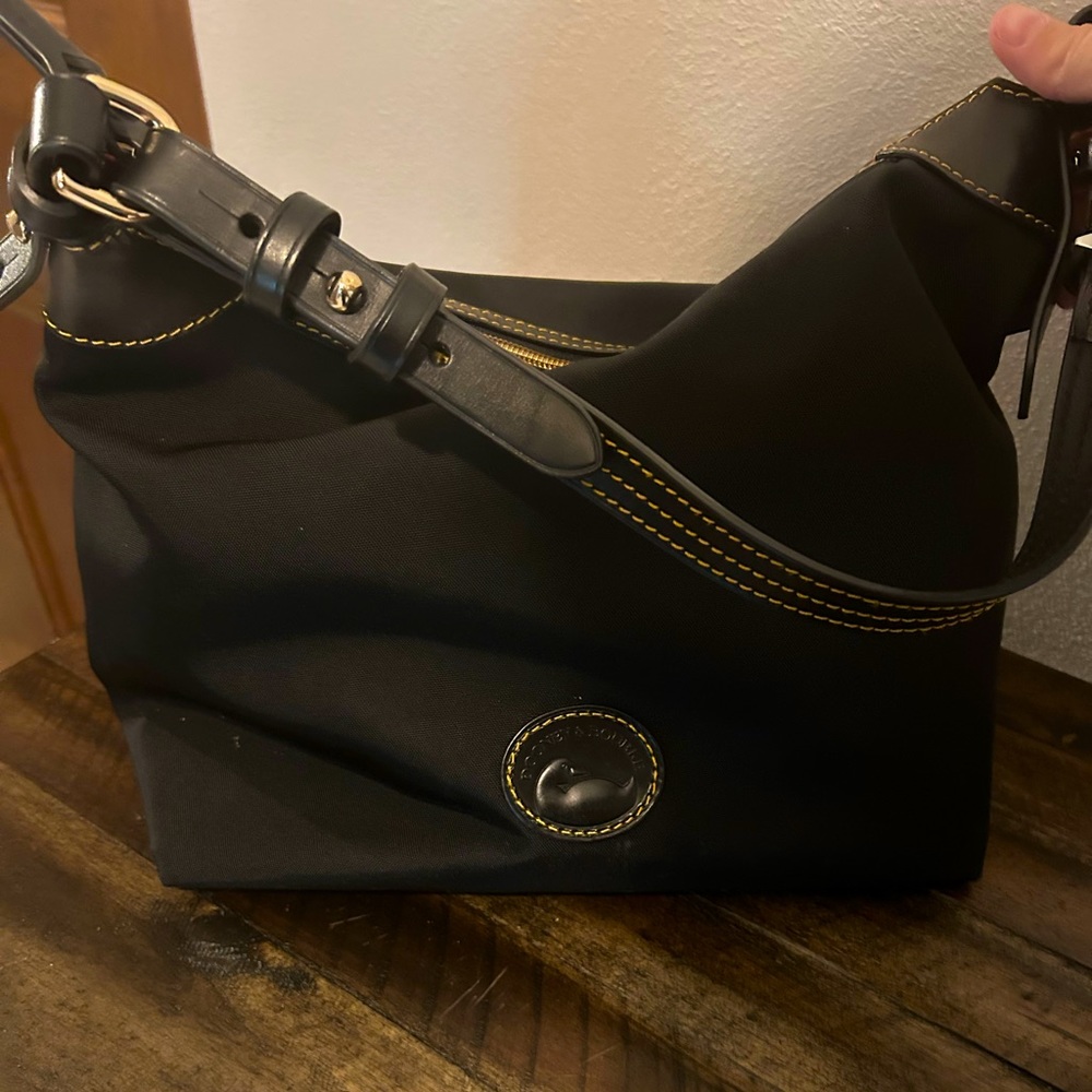 *SOLD* Dooney shoulder bag
